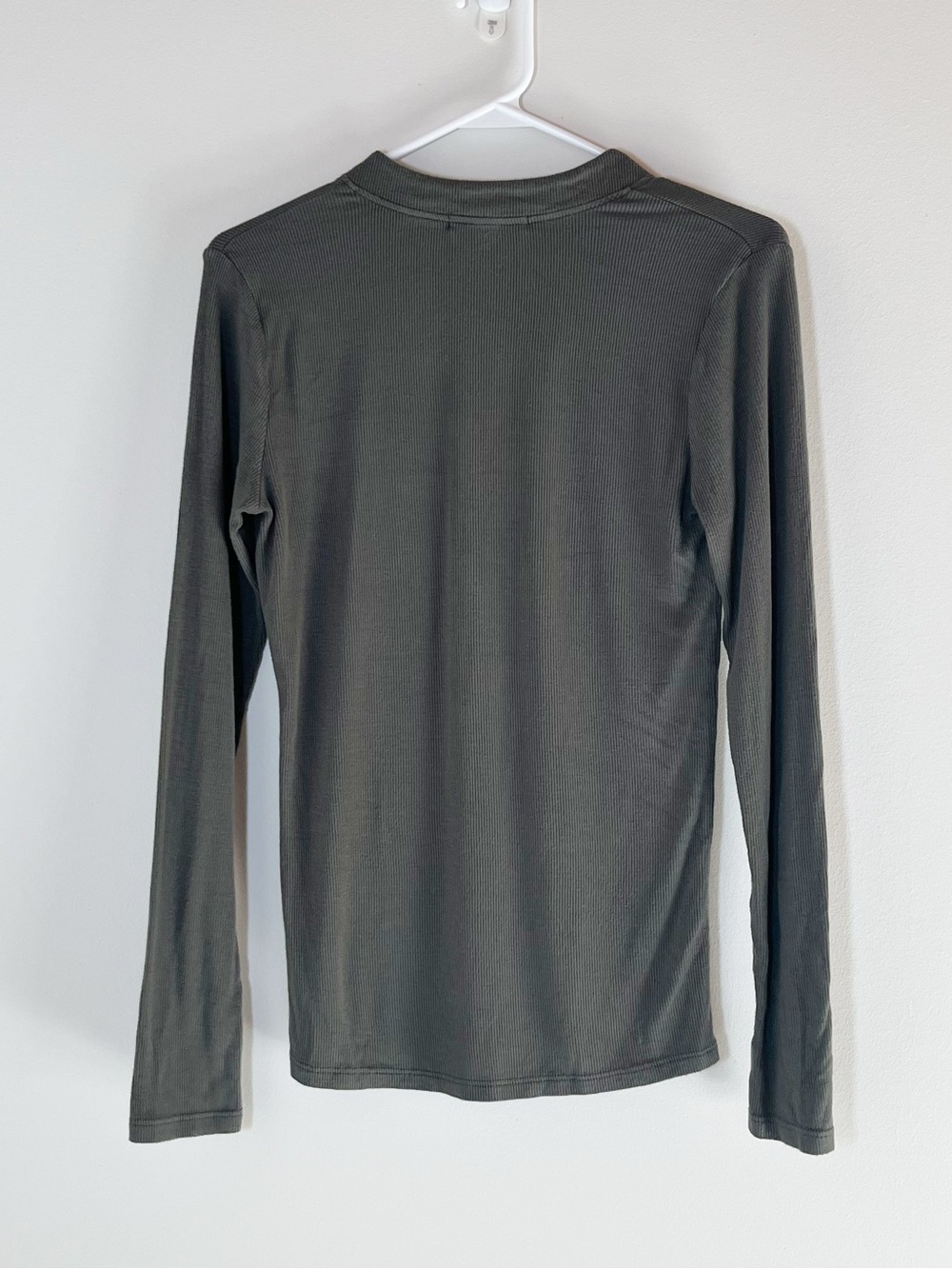 Joah Brown Long Sleeve Button Henley Top in Olive Green Sz Medium/Large - Picture 7 of 9